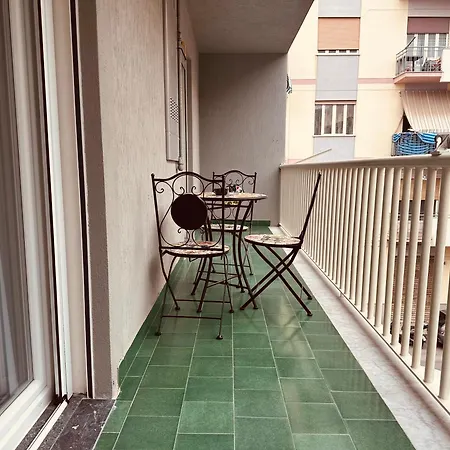 ゲストハウス Elegance 4*