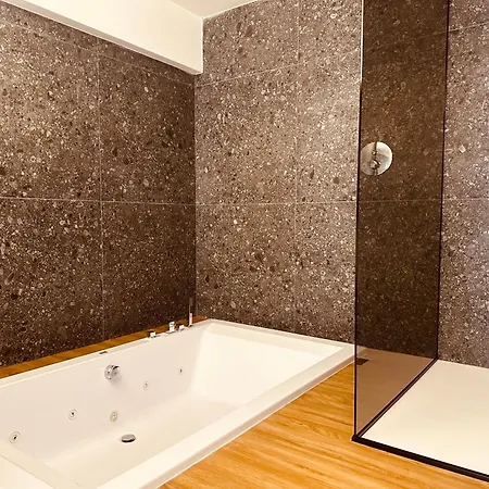 ゲストハウス Elegance