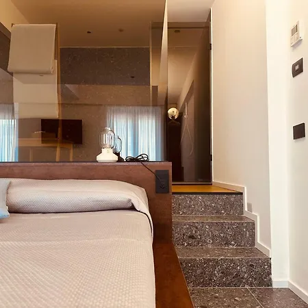 ゲストハウス Elegance