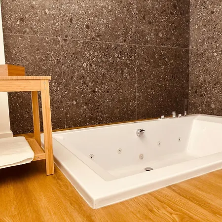 Elegance 4* チェファル