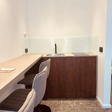 ゲストハウス Elegance