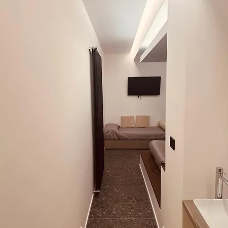 Elegance チェファル