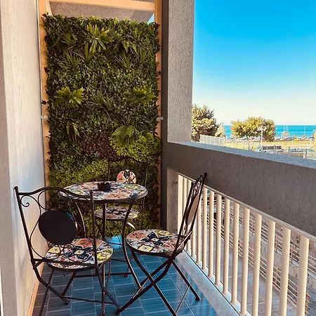 ゲストハウス Elegance